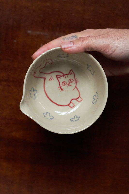 Kitty Pouring Bowl